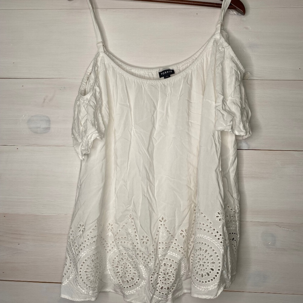 Torrid Women’s 2X White Blouse